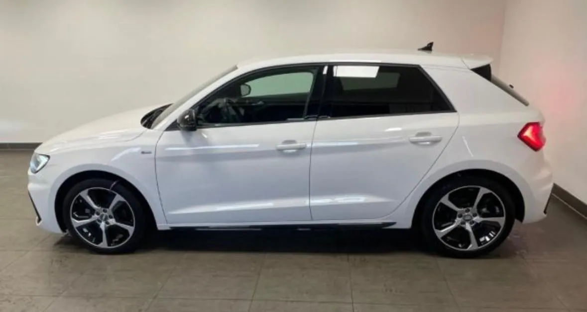 AUDI A1 SPB 30 TFSI S tronic S line edition Image 3